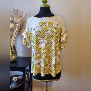 🌼 Sunshine Blooms: East 1946 Yellow Hi/Low Top - Size L